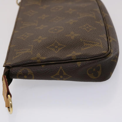 Louis Vuitton Pochette Accessoire Clutch