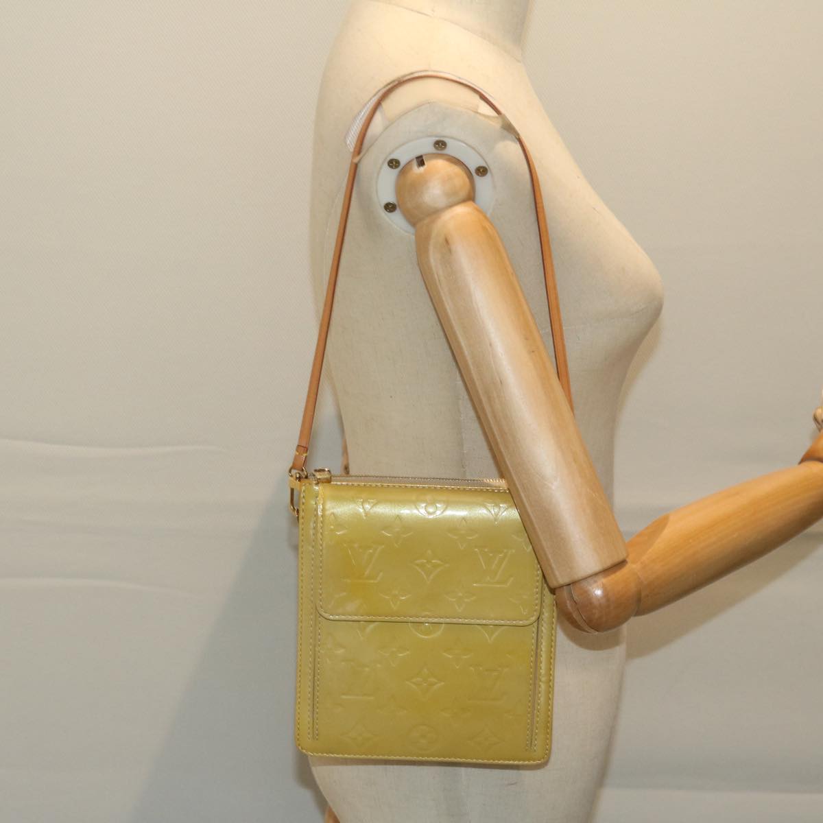 Louis Vuitton Mott Shoulder Bag