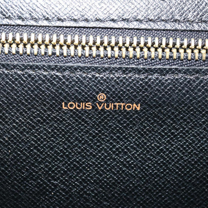 Louis Vuitton Pochette Accessoire Clutch