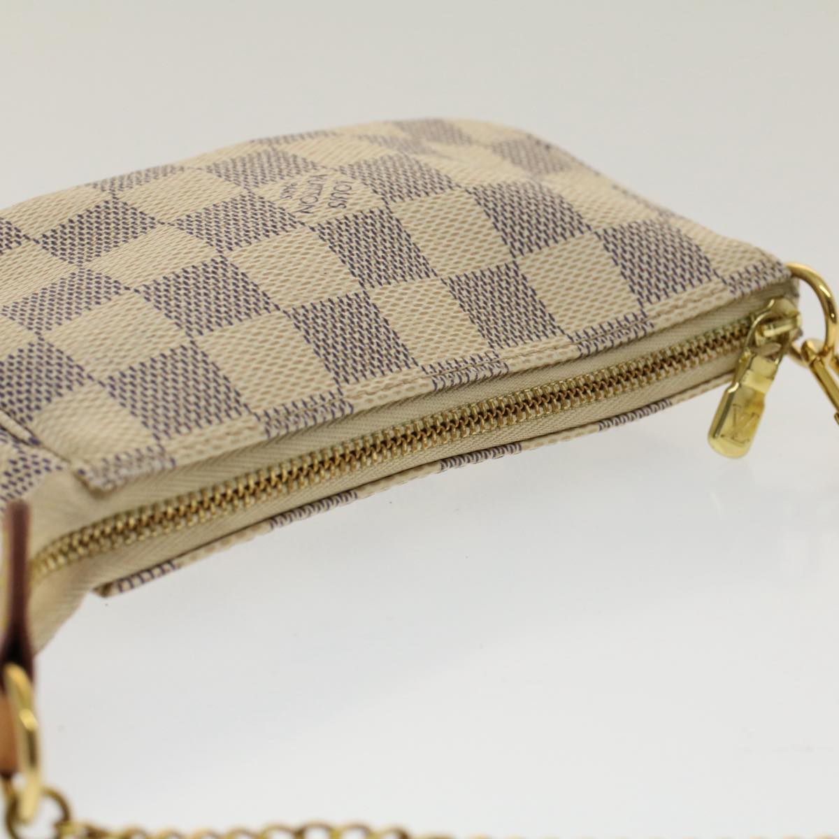 Louis Vuitton Pochette accessoires Handbag