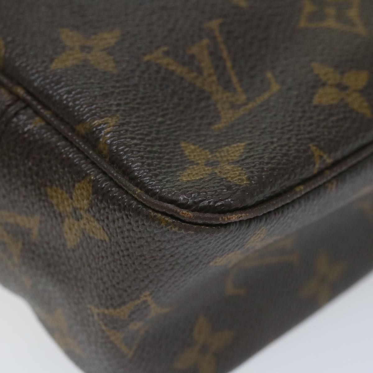 Louis Vuitton Trousse de Toilette Clutch