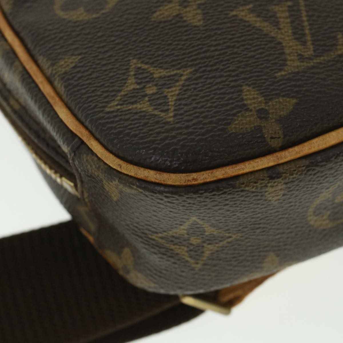 Louis Vuitton Pochette gange Shoulder Bag