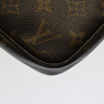 Louis Vuitton Pochette Accessoire Clutch