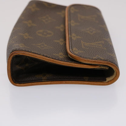 Louis Vuitton Pochette florentine Clutch