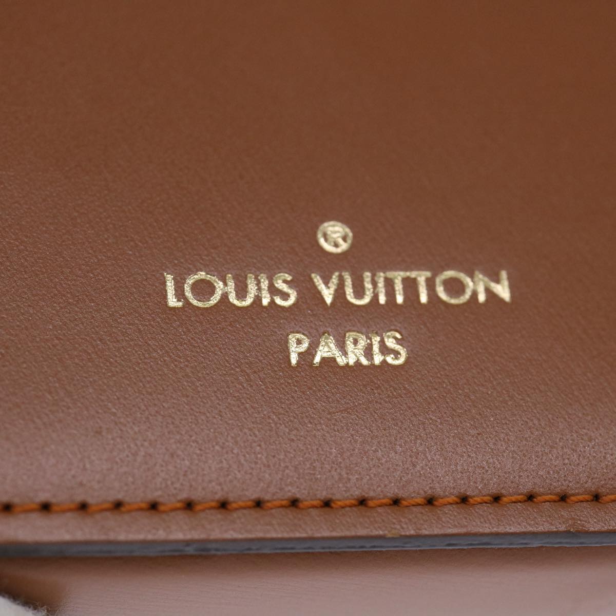 Louis Vuitton Boîte chapeau Wallet