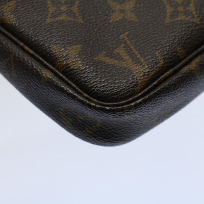 Louis Vuitton Pochette Accessoire Clutch