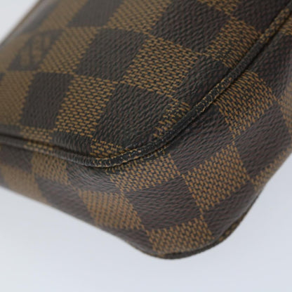 Louis Vuitton Pochette Accessoire Clutch