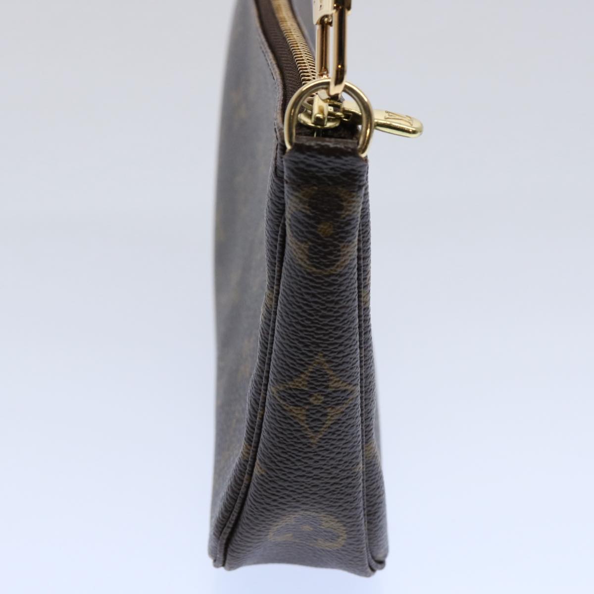 Louis Vuitton Pochette Accessoire Clutch