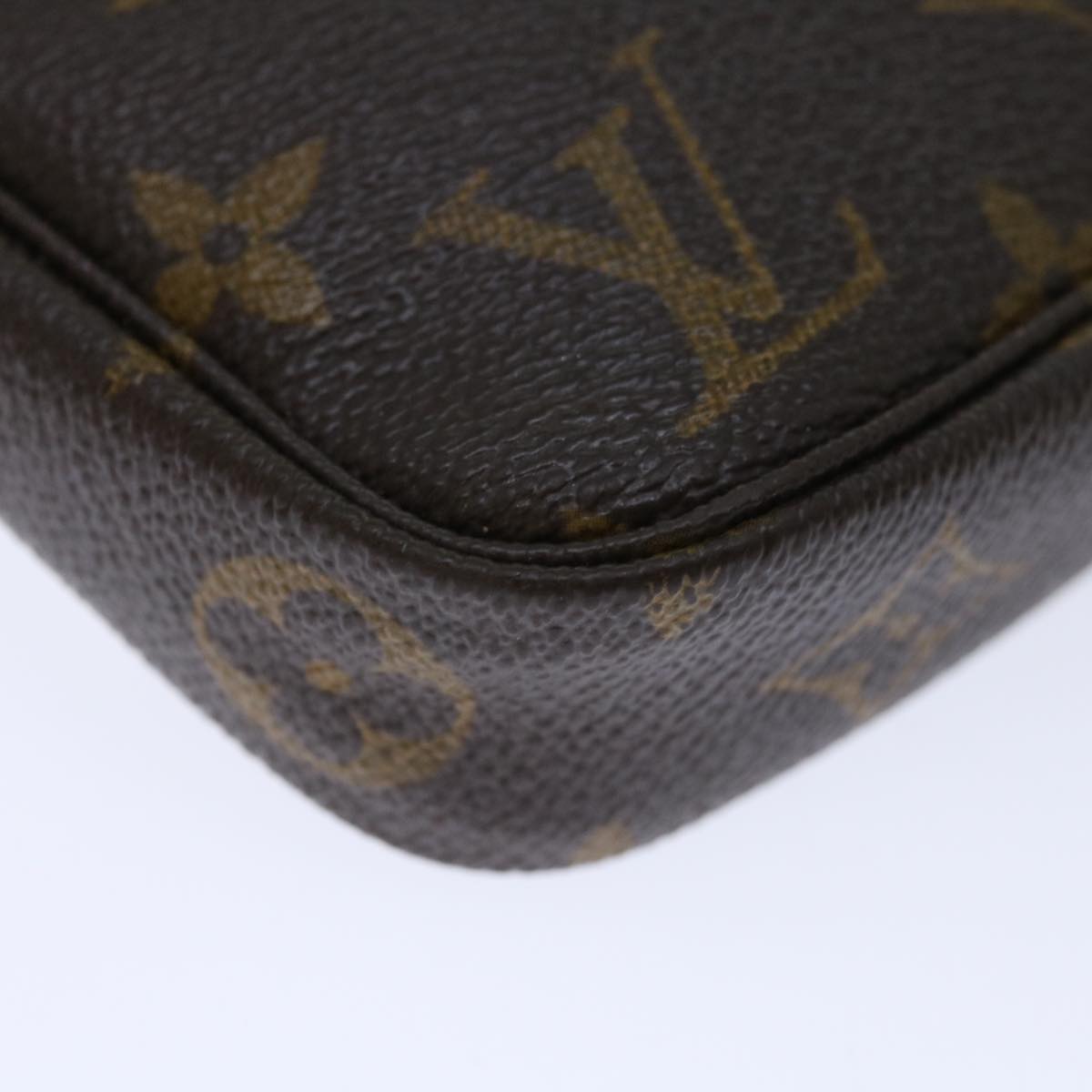 Louis Vuitton Pochette accessoires Clutch