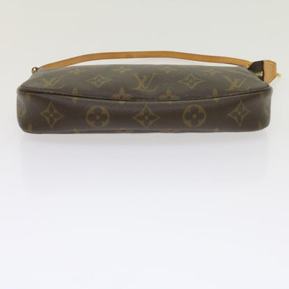 Louis Vuitton Pochette Accessoire Clutch