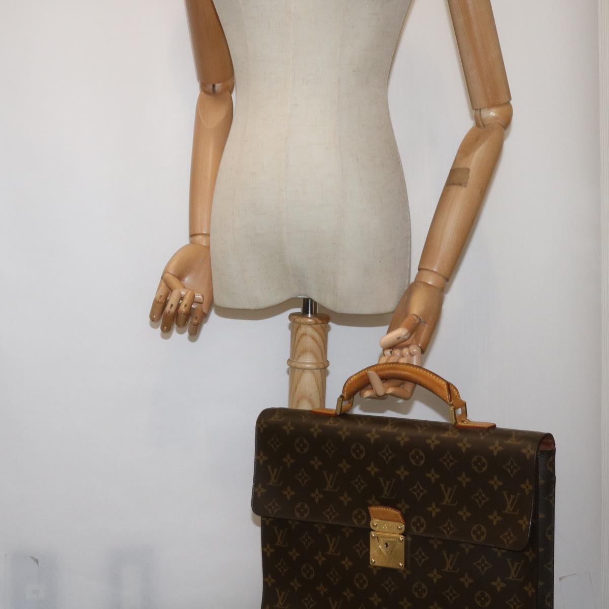 Louis Vuitton Laguito Handbag