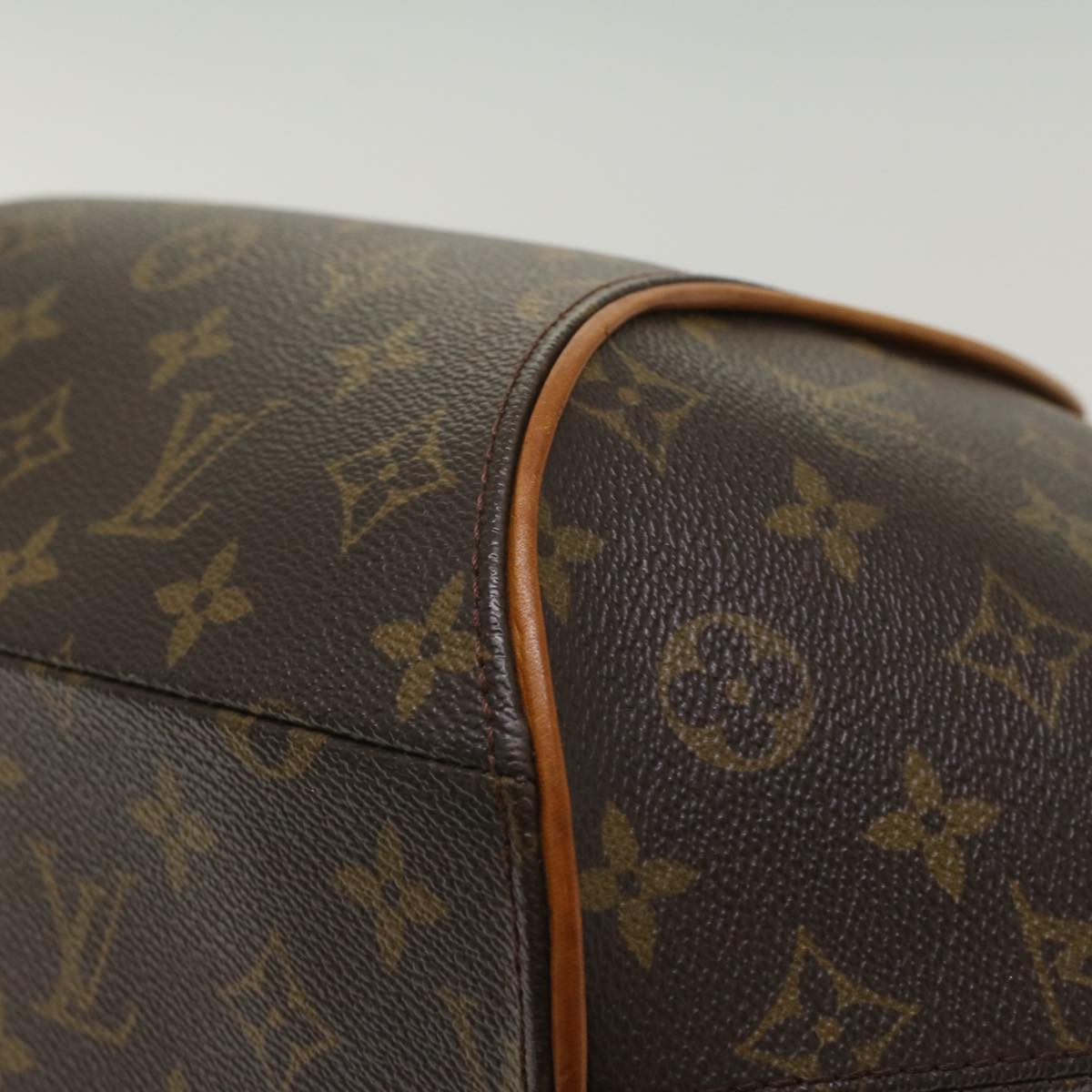 Louis Vuitton Ellipse Handbag