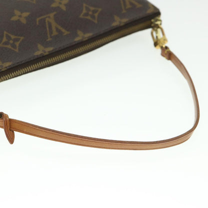 Louis Vuitton Pochette Accessoire Clutch