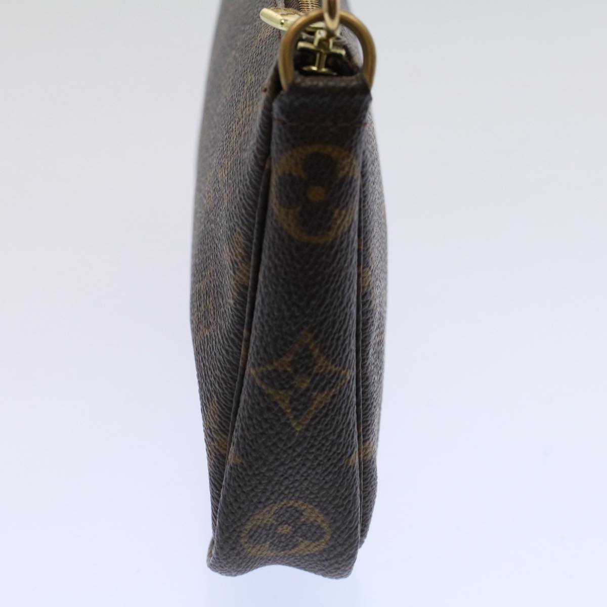 Louis Vuitton Pochette Accessoire Clutch