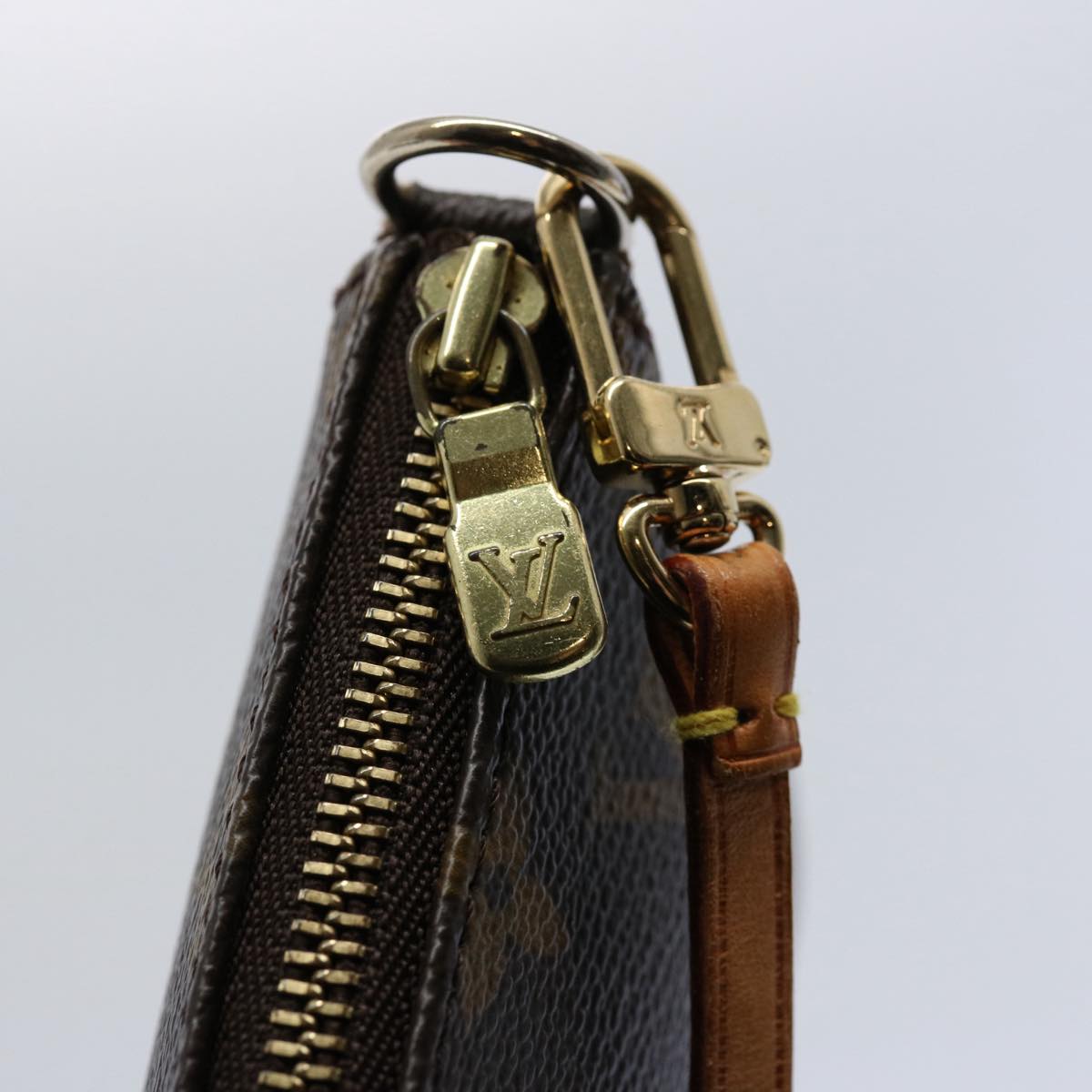 Louis Vuitton Pochette accessoires Clutch