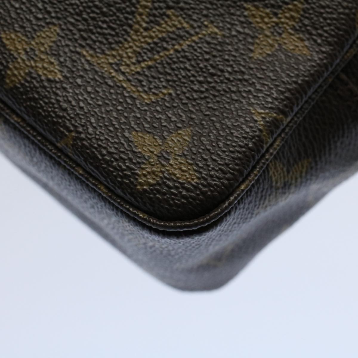 Louis Vuitton Trousse de Toilette Clutch