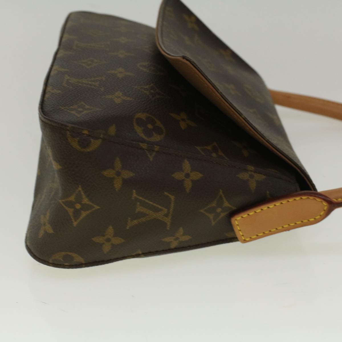 Louis Vuitton Mini looping Shoulder Bag