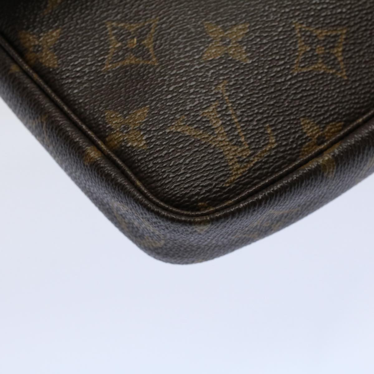 Louis Vuitton Pochette accessoires Clutch