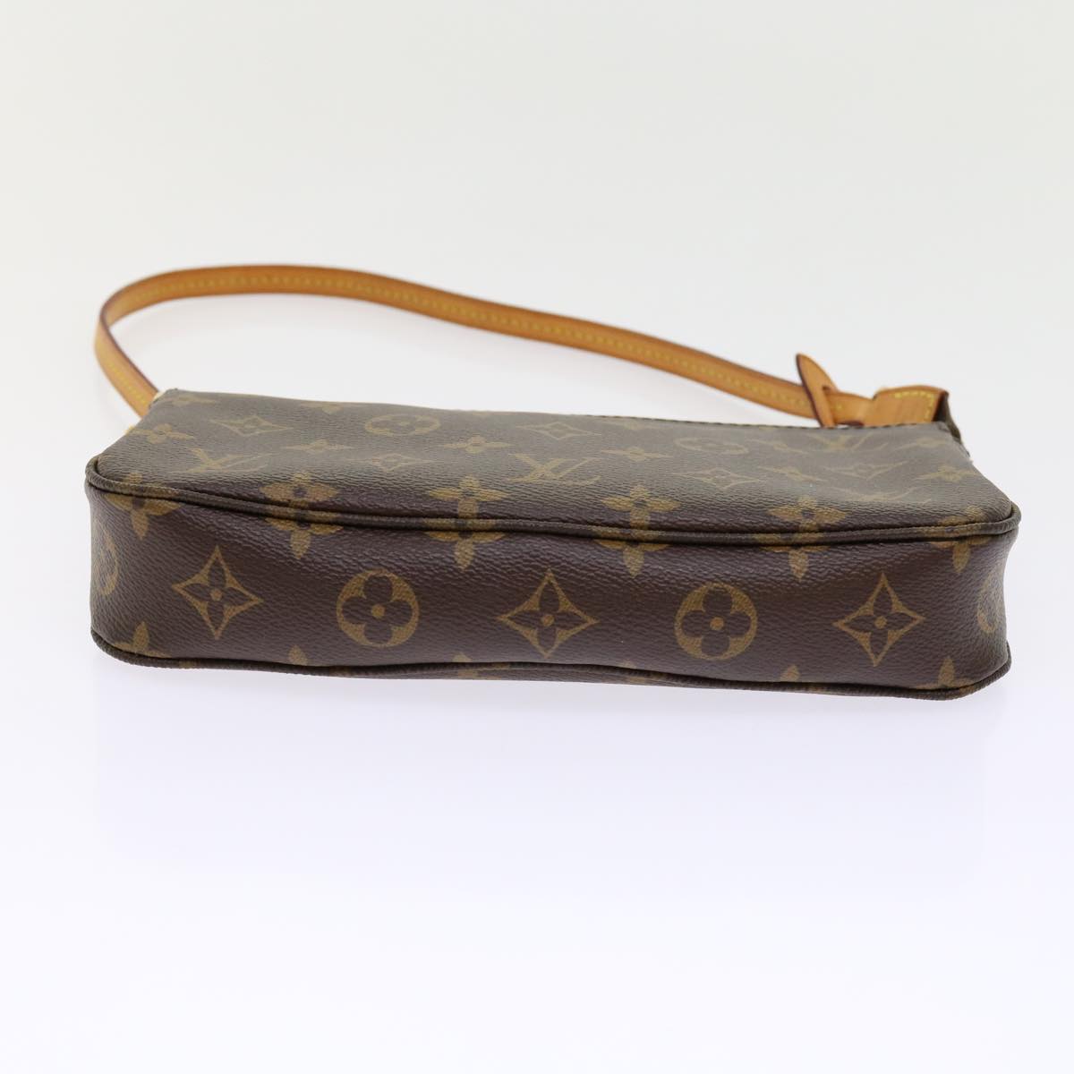 Louis Vuitton Pochette accessoires Clutch