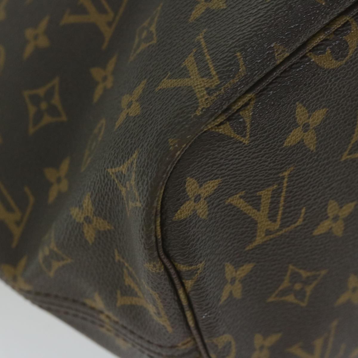 Louis Vuitton Neverfull MM Tote Bag