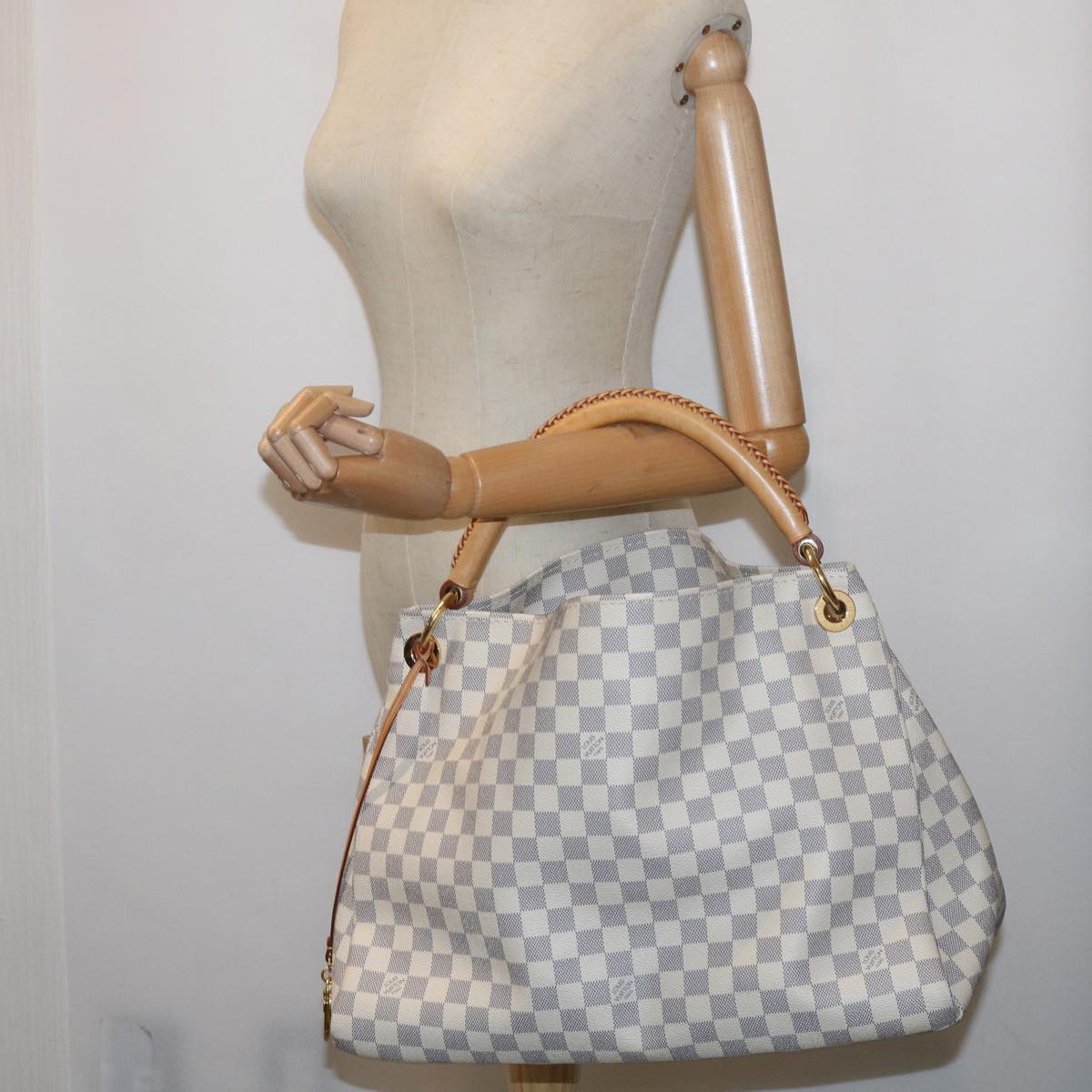 Louis Vuitton Artsy Handbag