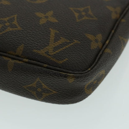 Louis Vuitton Pochette Accessoire Clutch