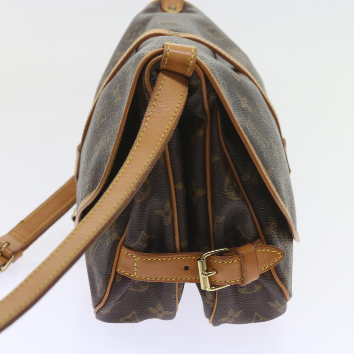 Louis Vuitton Saumur 30 Shoulder Bag