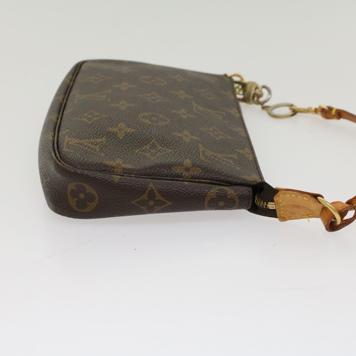 Louis Vuitton Pochette accessoires Clutch