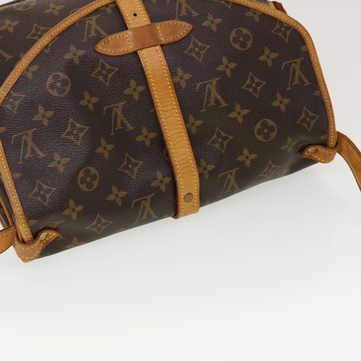 Louis Vuitton Saumur 30 shoulder