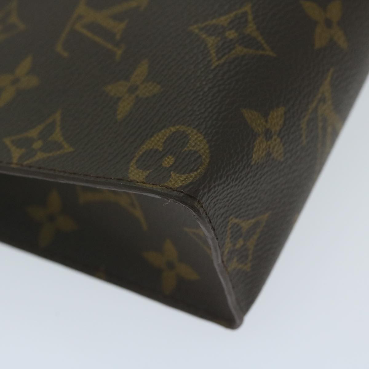 Louis Vuitton Poche Toilette Clutch