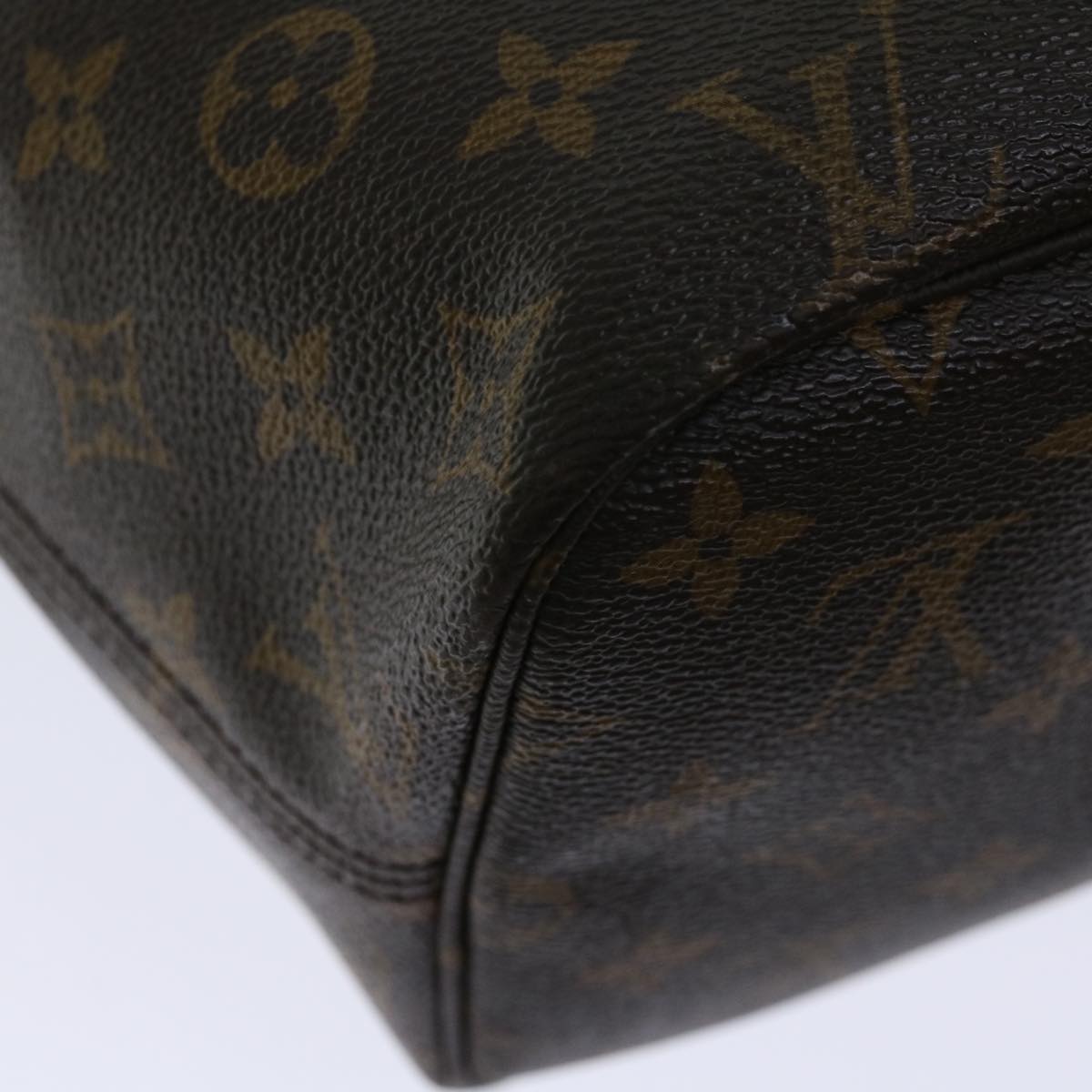 Louis Vuitton Neverfull Tote Bag