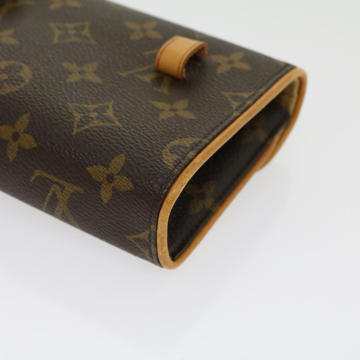 Louis Vuitton Pochette florentine Shoulder Bag