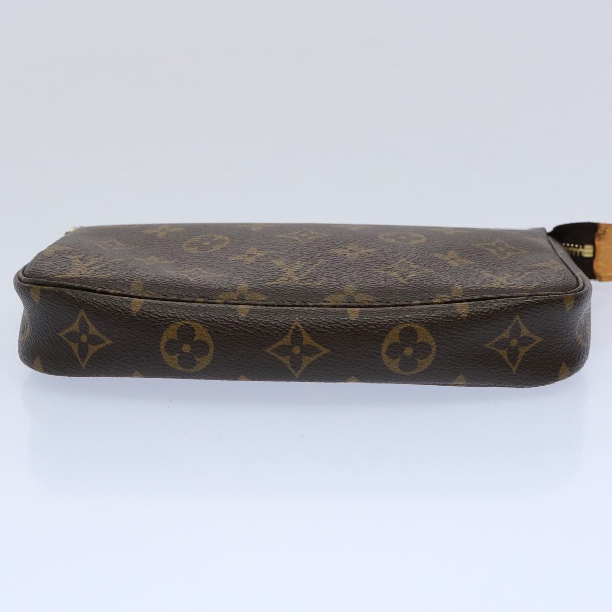 Louis Vuitton Pochette accessoires Clutch