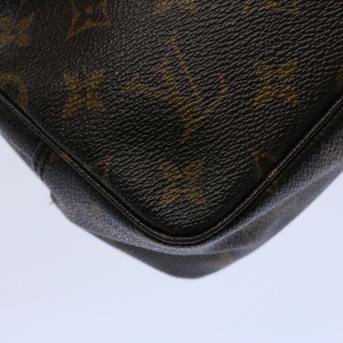 Louis Vuitton Trousse de Toilette Clutch