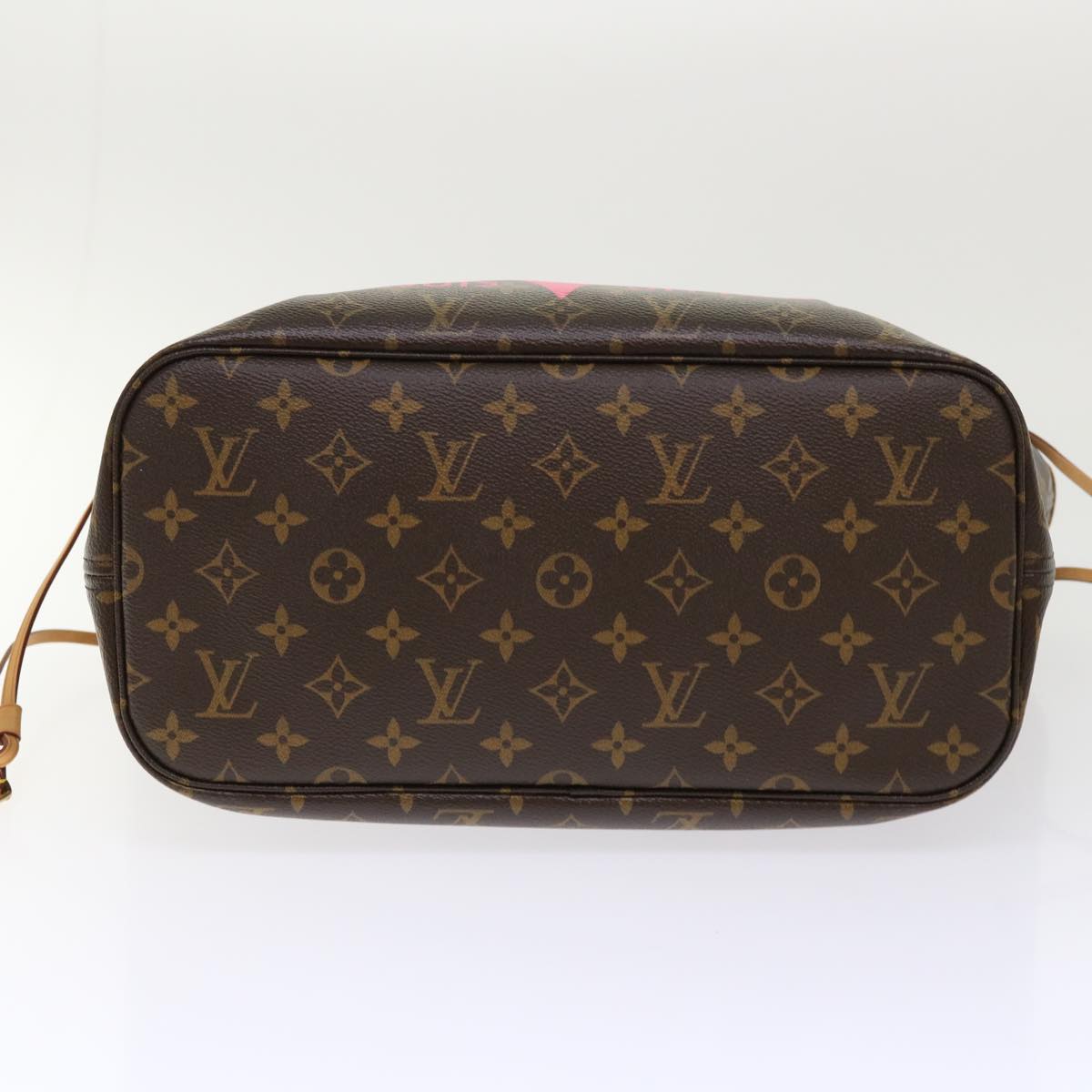 Louis Vuitton Neverfull MM Tote Bag