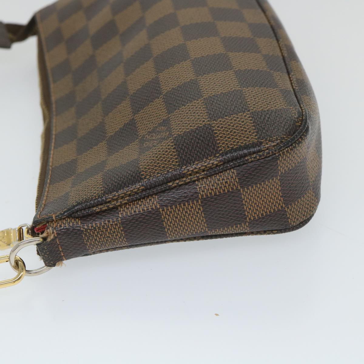 Louis Vuitton Pochette Accessoire Clutch