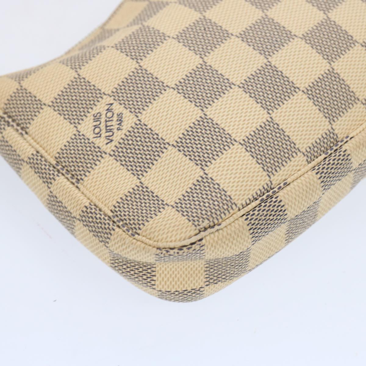 Louis Vuitton Pochette accessoires Clutch