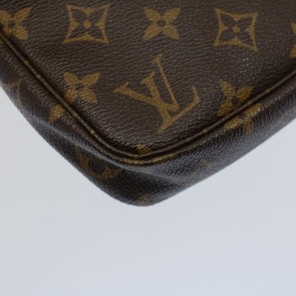 Louis Vuitton Pochette Accessoire Clutch