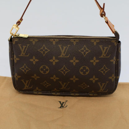 Louis Vuitton Pochette Accessoire Clutch