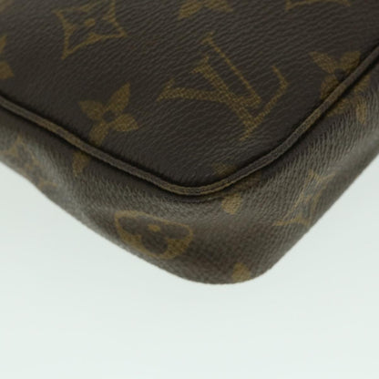 Louis Vuitton Pochette Accessoire Clutch