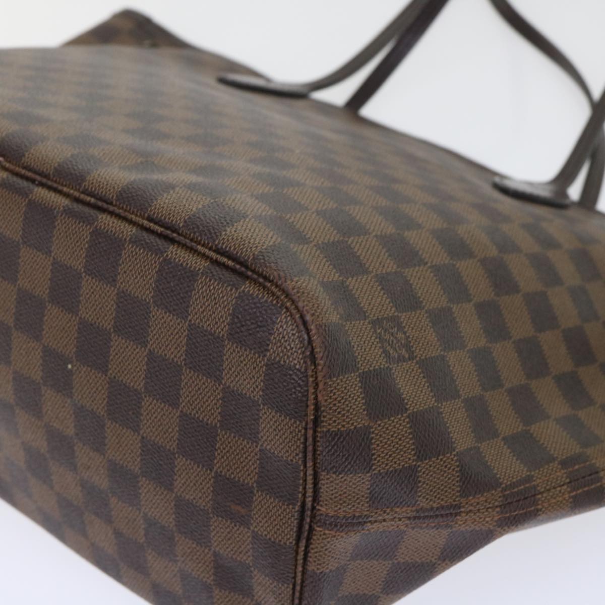 Louis Vuitton Neverfull MM Tote Bag