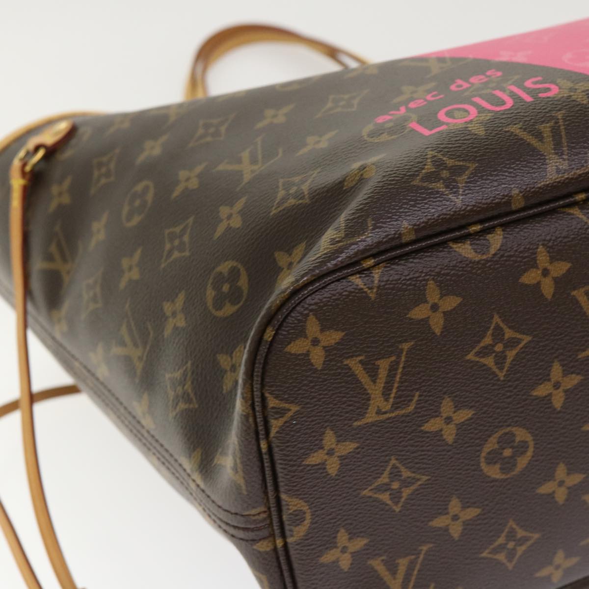 Louis Vuitton Neverfull MM Tote Bag