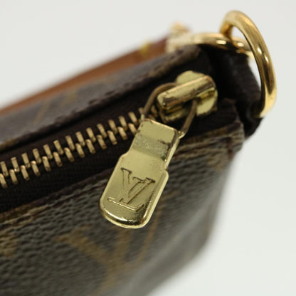 Louis Vuitton Pochette Accessoire Clutch