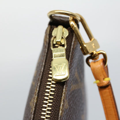 Louis Vuitton Pochette Accessoire Clutch