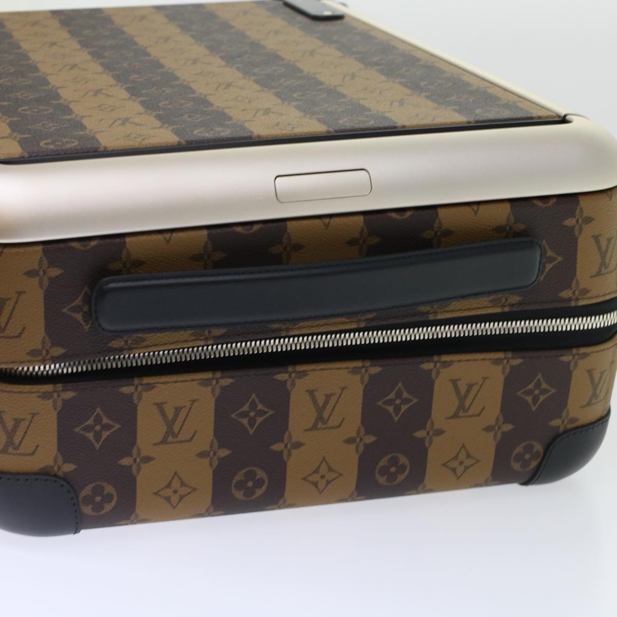 Louis Vuitton Horizon 55 Travel Bag