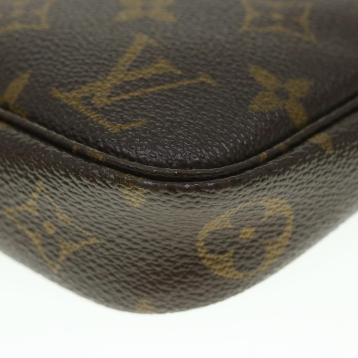 Louis Vuitton Pochette accessoires Clutch