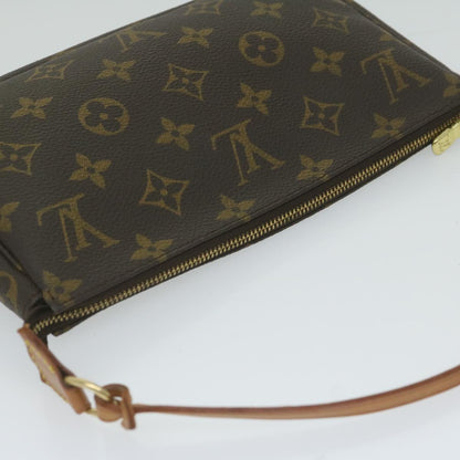 Louis Vuitton Pochette Accessoire Clutch