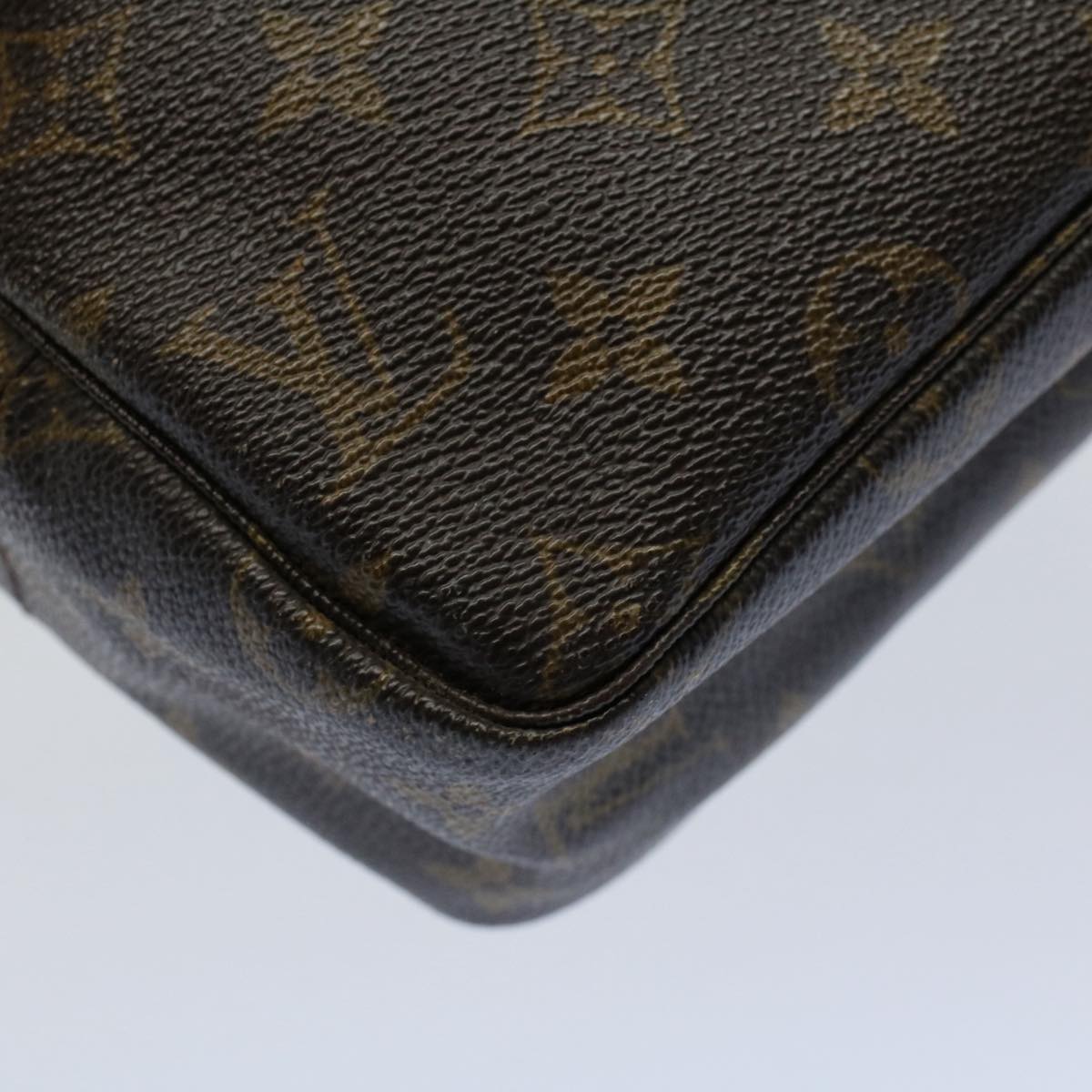 Louis Vuitton Trousse de Toilette Clutch