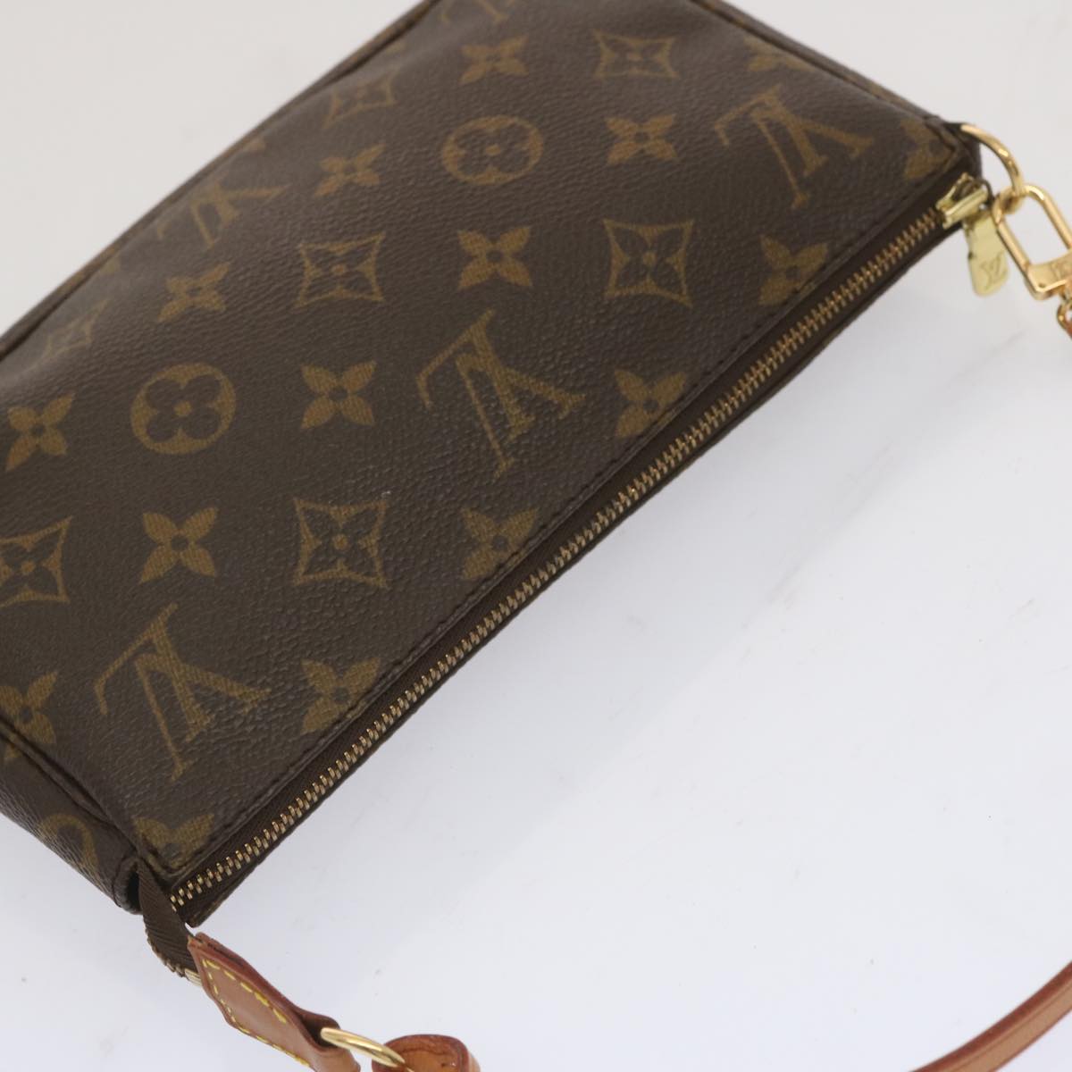 Louis Vuitton Pochette accessoires Clutch