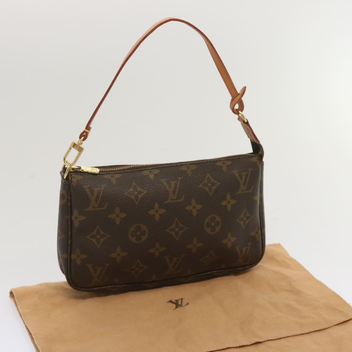 Louis Vuitton Pochette accessoires Clutch